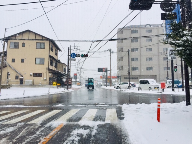 町の道路は融雪が効いてます